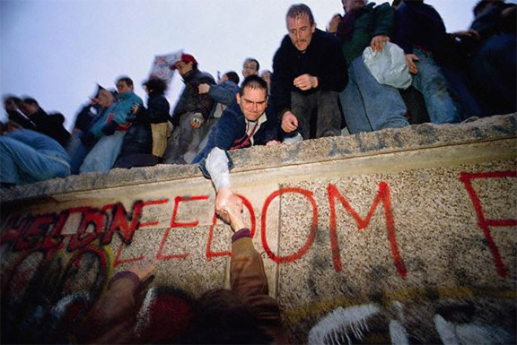 Put your thinking caps on, please..... Photograph-from-the-fall-of-the-berlin-wall-november-9-1989
